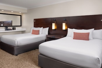 Deluxe Room, 2 Queen Beds