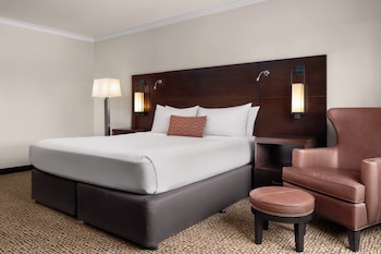Deluxe Room, 1 King Bed (Hearing)