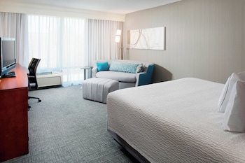 Room, 1 King Bed with Sofa bed, Hearing Accessible (Roll-in Shower)