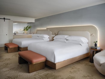 Premium Room (2 King Beds)