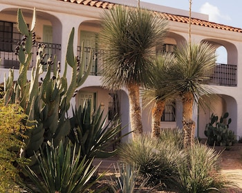 Villa, 2 Queen Beds, Garden View (Valley Two story)
