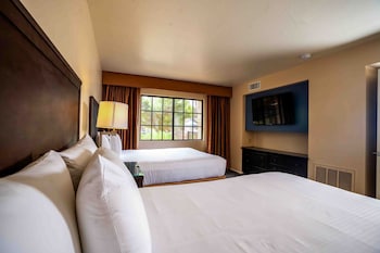 Villa, 2 Queen Beds, 1 Bedroom, Pool View (Valley)