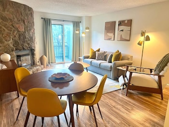 Condo, 1 Bedroom, Kitchen, Mountain View