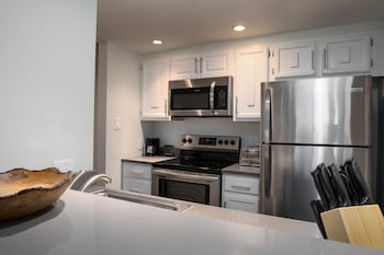 Condo, 1 Bedroom, Kitchen, Valley View