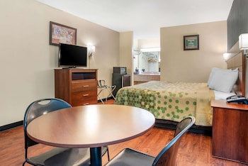 Standard Room, 1 King Bed, Non Smoking