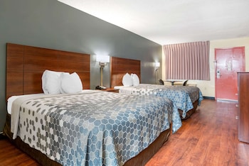 Standard Room, 2 Queen Beds, Non Smoking