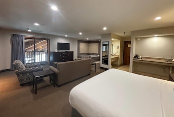 Studio Suite, 1 King Bed, Non Smoking