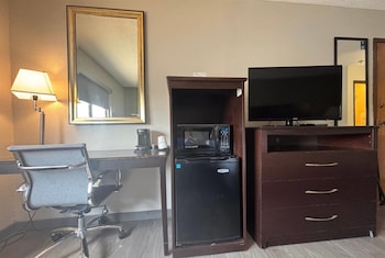 Room, 1 Queen Bed, Accessible, Non Smoking (Roll-In Shower)