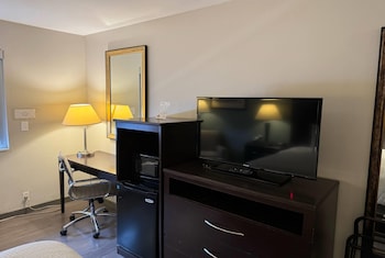 Room, 1 Queen Bed, Accessible, Non Smoking (Roll-In Shower)