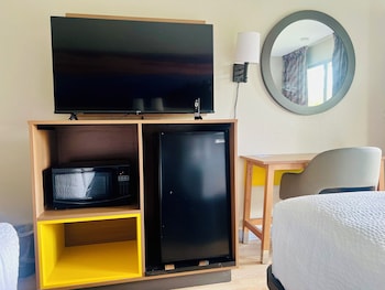 Room, 2 Queen Beds, Non Smoking