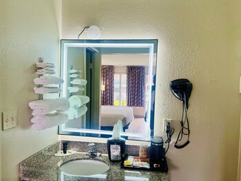 Room, 2 Queen Beds, Non Smoking (Pet-Friendly)