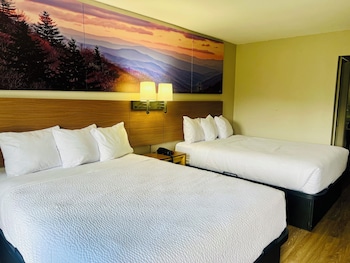 Room, 2 Queen Beds, Non Smoking