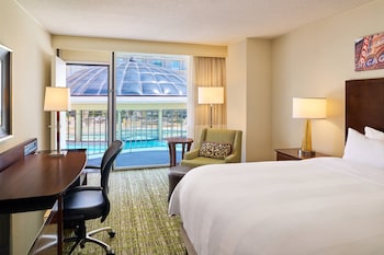 Room, 1 King Bed (Poolside)