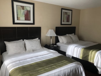Room, 2 Queen Beds, Non Smoking, Pet Friendly