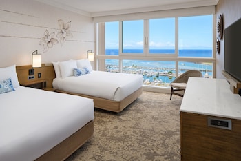 Club Premier Oceanfront 2 Queen Beds