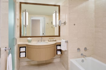 Ocean Front Harbor 2 Queen Beds