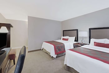 Room, 2 Double Beds, Non Smoking, Pool View