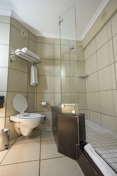 Standard Room (Queen)