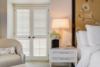 Deluxe Room, 1 King Bed, Balcony