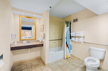 Room, 2 Queen Beds, Accessible, Non Smoking (Accessible Tub)