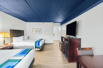 Standard Room, 2 Queen Beds, Non Smoking, Mountain View