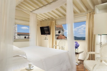 Luxury Suite, City View