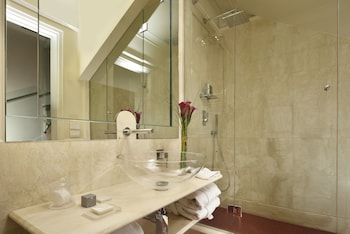 Superior Room, Executive Level