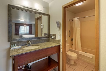 Suite, 2 Queen Beds, Non Smoking, Refrigerator & Microwave