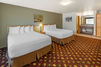 Standard Room, 2 Queen Beds, Non Smoking, Refrigerator & Microwave