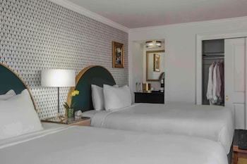Deluxe Room, 2 Queen Beds, Balcony, City View (Deluxe Two Queen with Balcony)