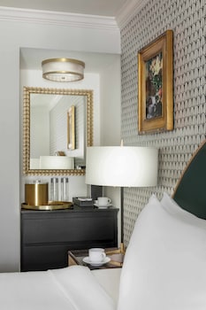 Deluxe Room, 1 King Bed (Deluxe King)