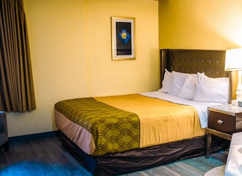 Standard Room, 1 King Bed, Accessible, Non Smoking (1st Floor)