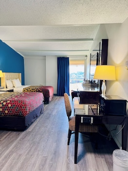 Standard Room, 2 Queen Beds, Smoking (1st Floor)