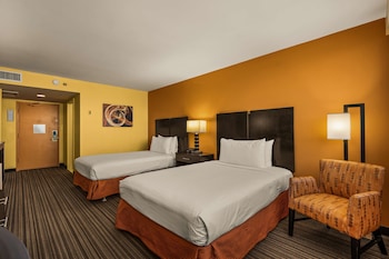 Standard Room, 2 Double Beds, Refrigerator & Microwave, City View