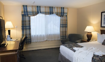 Standard Room, 1 Queen Bed
