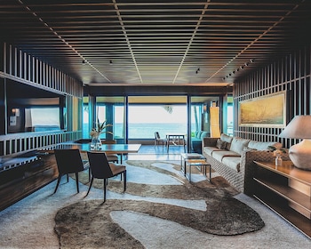 Suite (Manele)