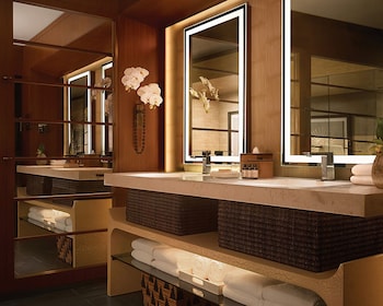 Room, 1 King Bed, Resort View