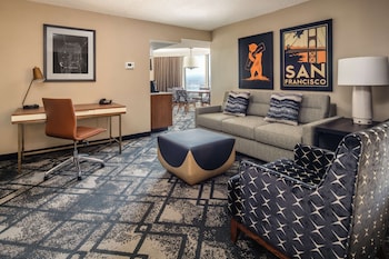 Suite, 2 Queen Beds, Corner