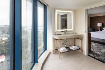 Studio Suite, 1 King Bed
