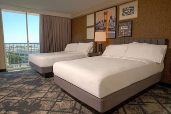 Room, 2 Queen Beds, Non Smoking