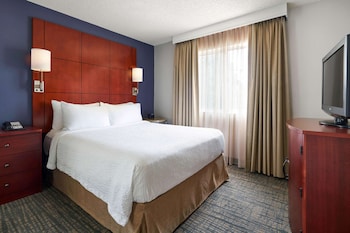 Suite, Multiple Beds, Accessible (Mobility Roll in Shower Two Bedrooms)