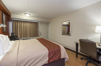 Deluxe Room, 1 King Bed, Accessible, Non Smoking (Shower)