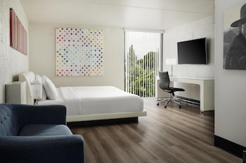 Deluxe Room, 1 Queen Bed, Non Smoking