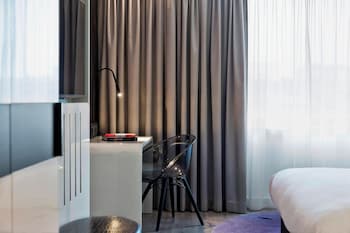 Classic Room, 1 King Bed