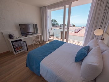 Premium Double Room, Balcony, Partial Sea View