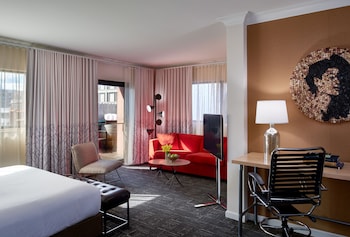 Premium Room, 1 Queen Bed (Hot Tub, Private Balcony)