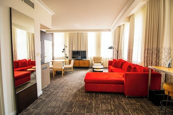 Suite (Imperial)