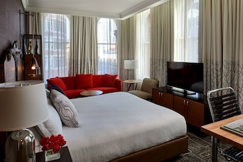 Room, 1 King Bed, City View, Corner