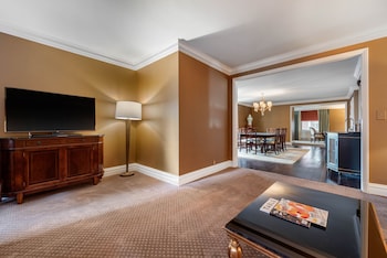Superior Suite, 1 Bedroom (1 King Bed)