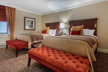 Deluxe Room, 2 Double Beds, Accessible (Roll in Shower)